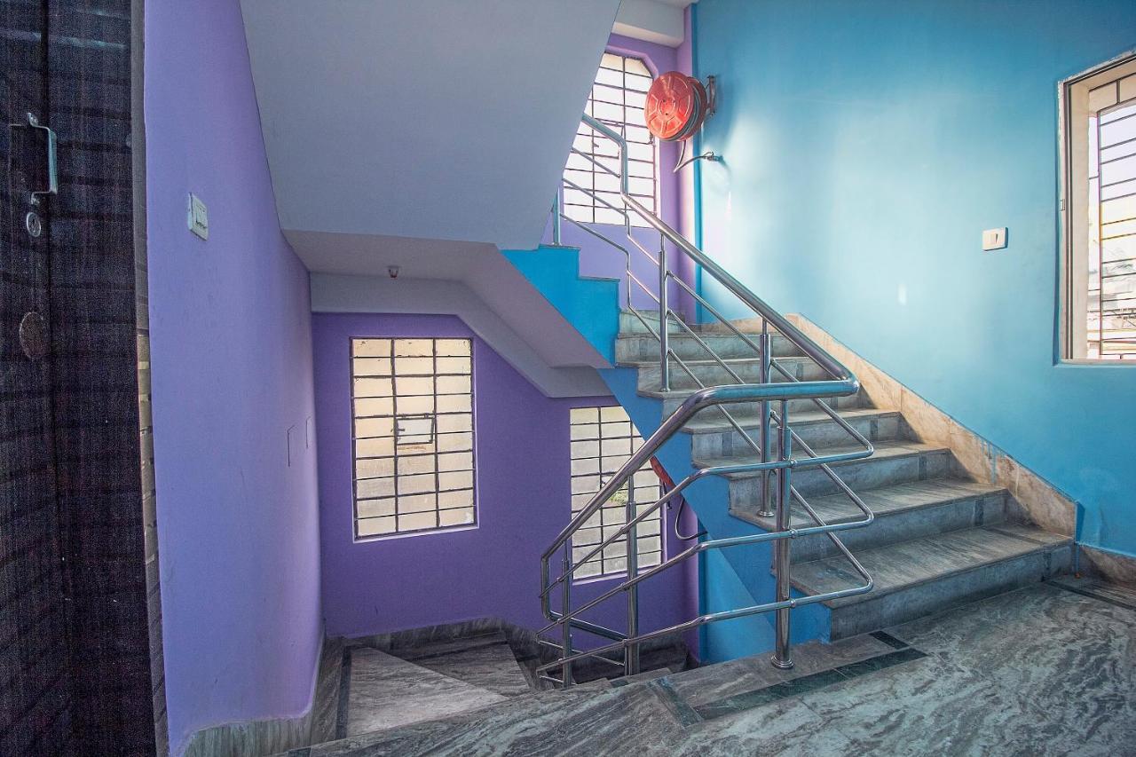 Spot On 24229 Radharani Lodge Siliguri Bagian luar foto